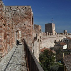 Casa del Capitano e Camminamento di Ronda sulle mura